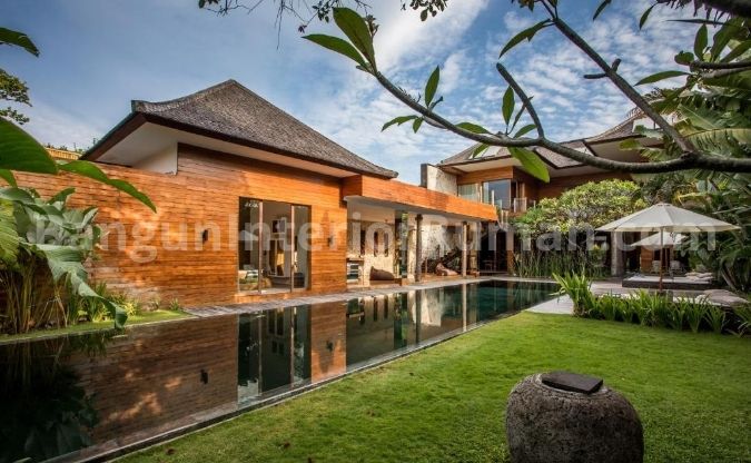 Dijual / Freehold: Investasi Prestisius Villa Mewah Di Pantai Petitenget, Seminyak, Bali